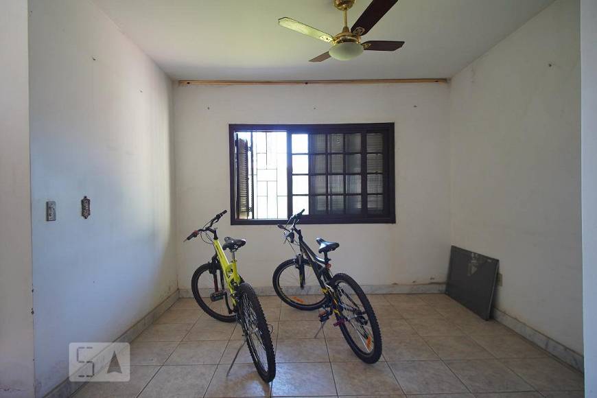 Foto 1 de Casa com 3 Quartos para alugar, 200m² em Mato Grande, Canoas