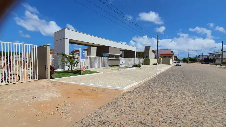 Foto 1 de Casa com 3 Quartos à venda, 79m² em Pajuçara, Natal
