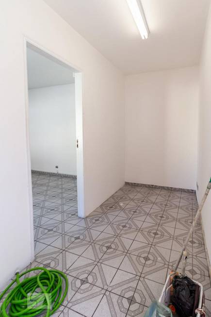 Foto 2 de Casa com 3 Quartos para alugar, 168m² em Vila Boa Vista, Barueri