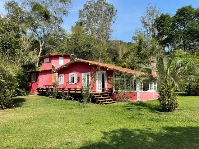 Foto 1 de Casa com 4 Quartos à venda, 150m² em Araras, Petrópolis