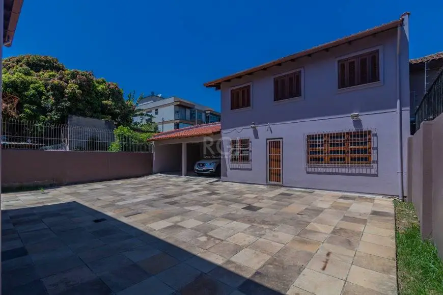 Foto 4 de Casa com 4 Quartos à venda, 390m² em Medianeira, Porto Alegre
