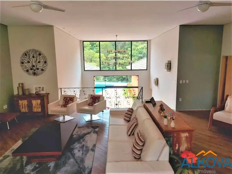 Foto 1 de Casa de Condomínio com 3 Quartos à venda, 470m² em Jambeiro, Jambeiro