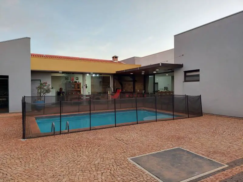 Foto 1 de Casa de Condomínio com 3 Quartos à venda, 200m² em , Jardinópolis