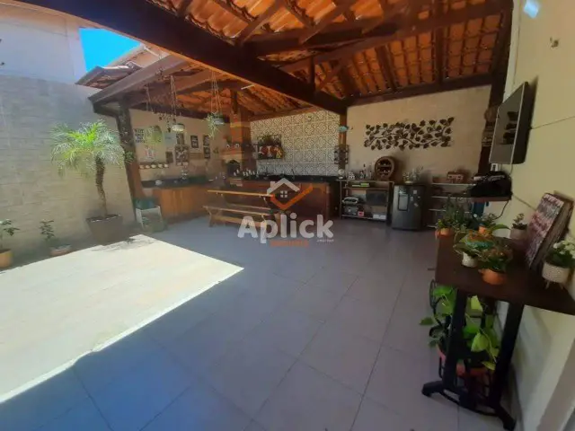 Foto 1 de Casa de Condomínio com 3 Quartos à venda, 130m² em Morada de Laranjeiras, Serra