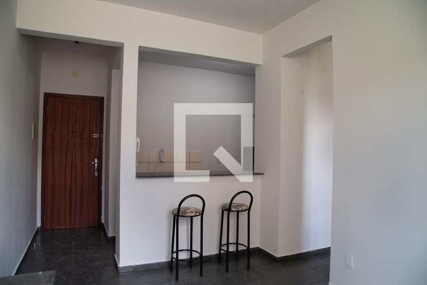 Foto 1 de Apartamento com 1 Quarto para alugar, 40m² em VILA VIRGINIA, Ribeirão Preto