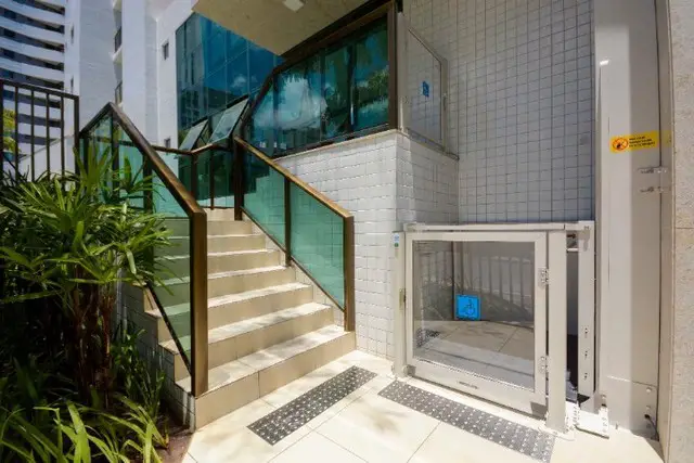 Foto 2 de Apartamento com 2 Quartos à venda, 28m² em Aflitos, Recife