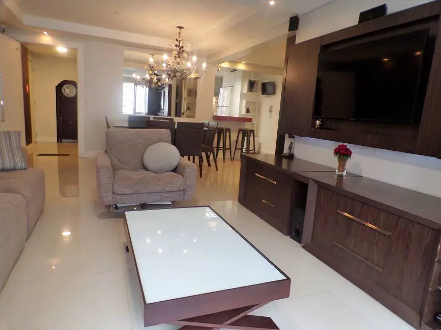 Foto 3 de Apartamento com 2 Quartos à venda, 159m² em Batel, Curitiba