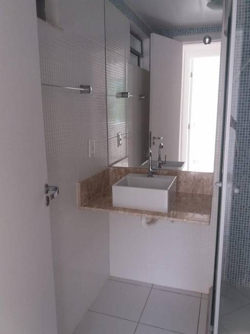 Foto 3 de Apartamento com 2 Quartos para alugar, 56m² em Catu de Abrantes, Camaçari