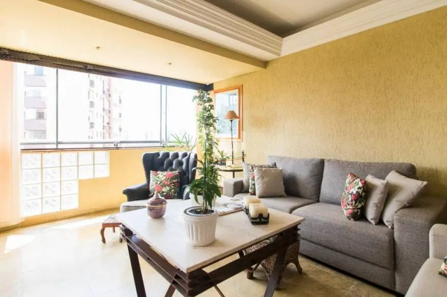 Foto 2 de Apartamento com 2 Quartos à venda, 120m² em Chácara das Pedras, Porto Alegre