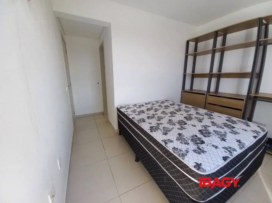 Foto 3 de Apartamento com 2 Quartos para alugar, 67m² em Praia de Fora, Palhoça