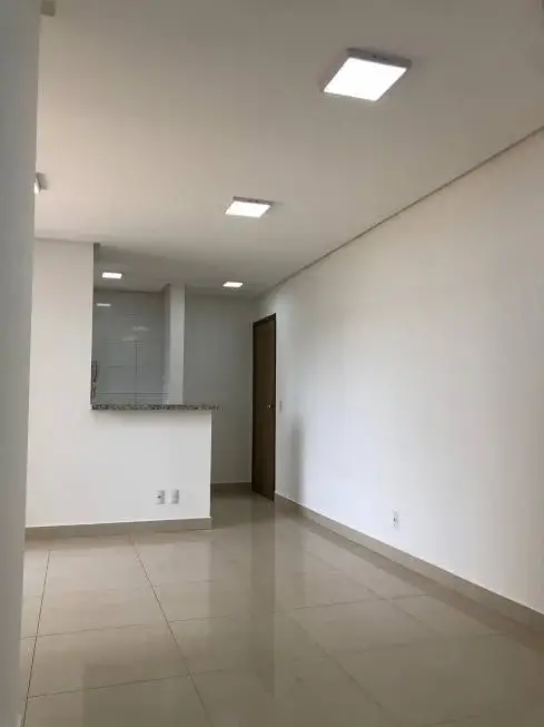 Foto 3 de Apartamento com 2 Quartos para alugar, 70m² em Vila Santa Isabel, Anápolis
