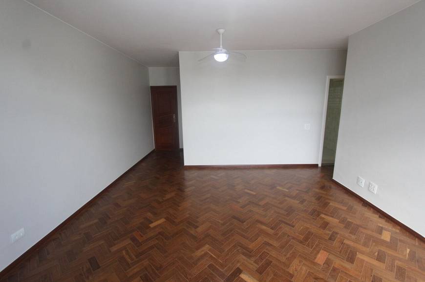 Foto 2 de Apartamento com 3 Quartos para alugar, 98m² em Asa Sul, Brasília
