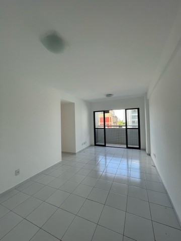 Foto 3 de Apartamento com 3 Quartos à venda, 76m² em Boa Vista, Recife