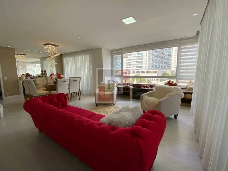 Foto 1 de Apartamento com 3 Quartos para alugar, 225m² em Brooklin, São Paulo