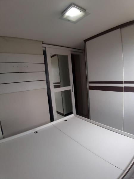 Foto 2 de Apartamento com 3 Quartos à venda, 66m² em Encruzilhada, Recife