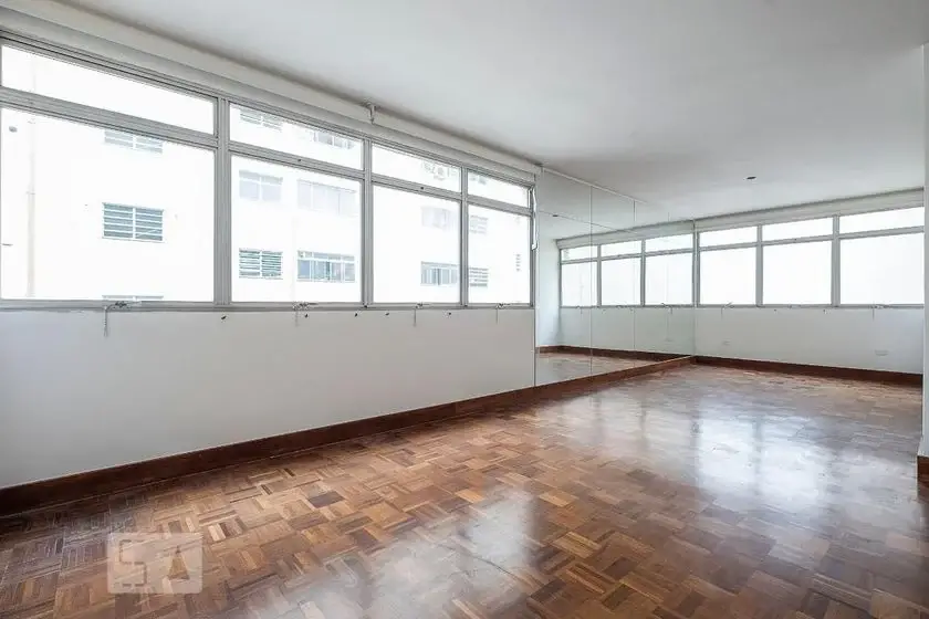 Foto 2 de Apartamento com 3 Quartos para alugar, 132m² em Jardim Europa, São Paulo