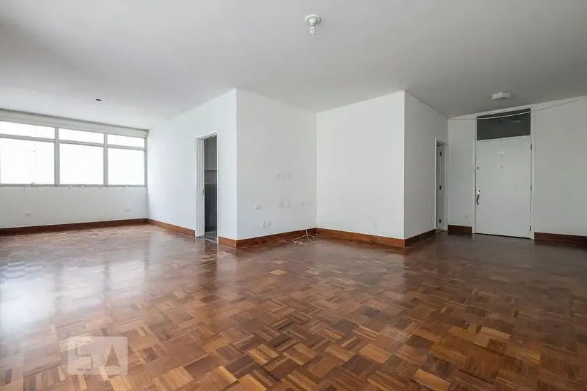 Foto 3 de Apartamento com 3 Quartos para alugar, 132m² em Jardim Europa, São Paulo