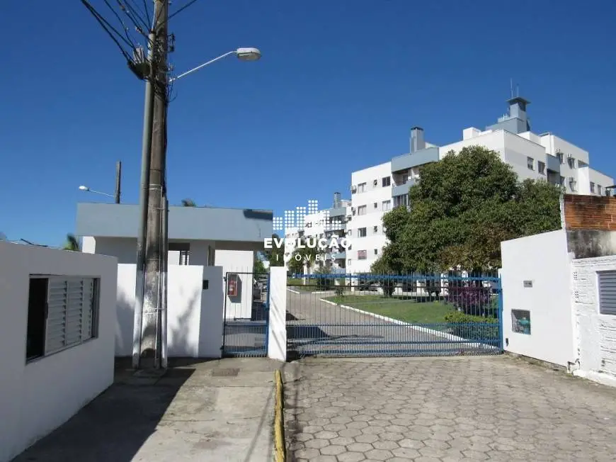 Foto 2 de Apartamento com 3 Quartos à venda, 88m² em Nossa Senhora do Rosário, São José