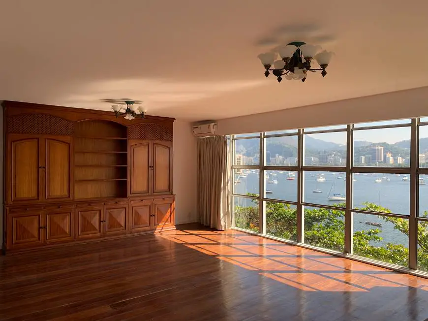 Foto 3 de Apartamento com 3 Quartos para alugar, 130m² em Urca, Rio de Janeiro