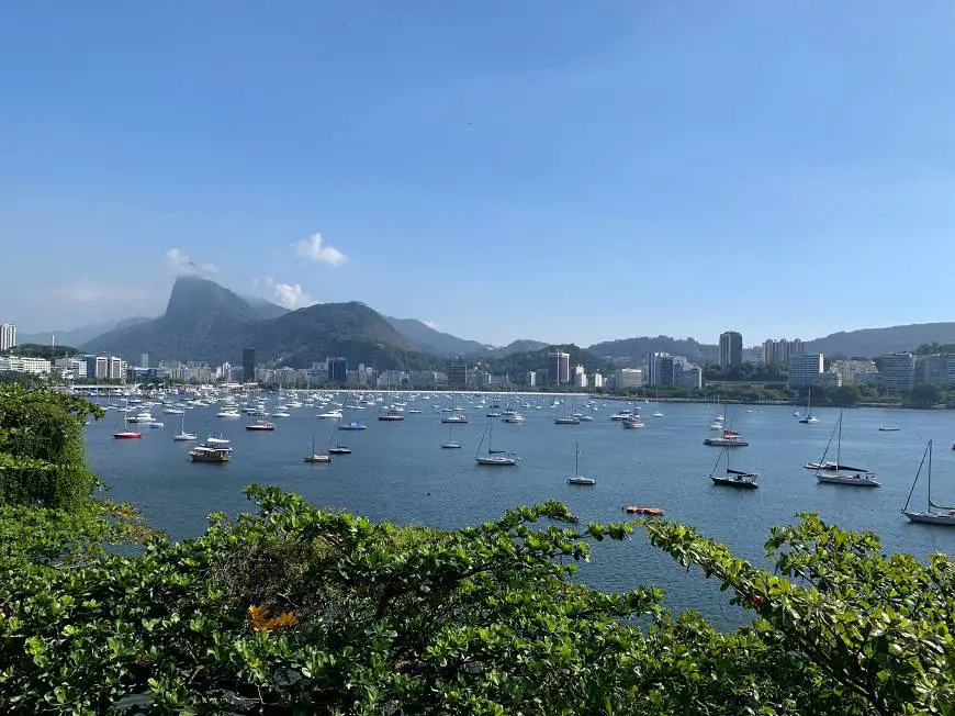 Foto 4 de Apartamento com 3 Quartos para alugar, 130m² em Urca, Rio de Janeiro