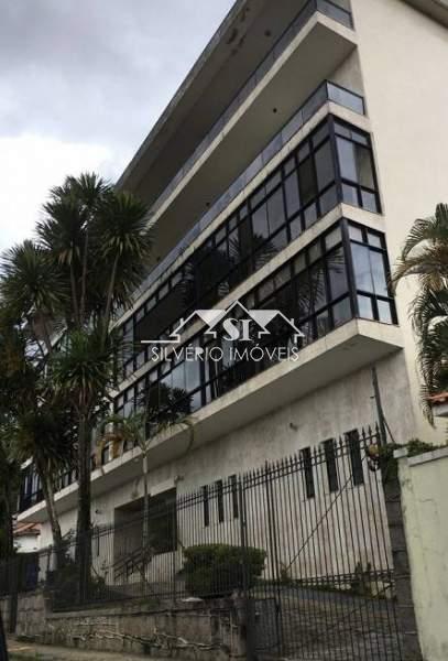 Foto 1 de Apartamento com 4 Quartos para alugar, 260m² em Valparaiso, Petrópolis