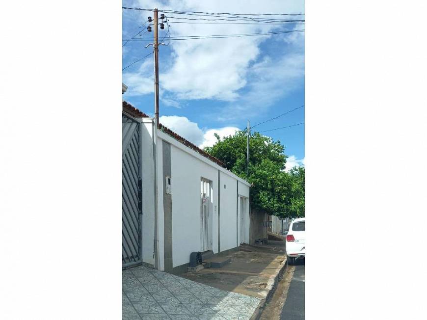 Foto 1 de Casa com 3 Quartos à venda, 200m² em CPA IV, Cuiabá