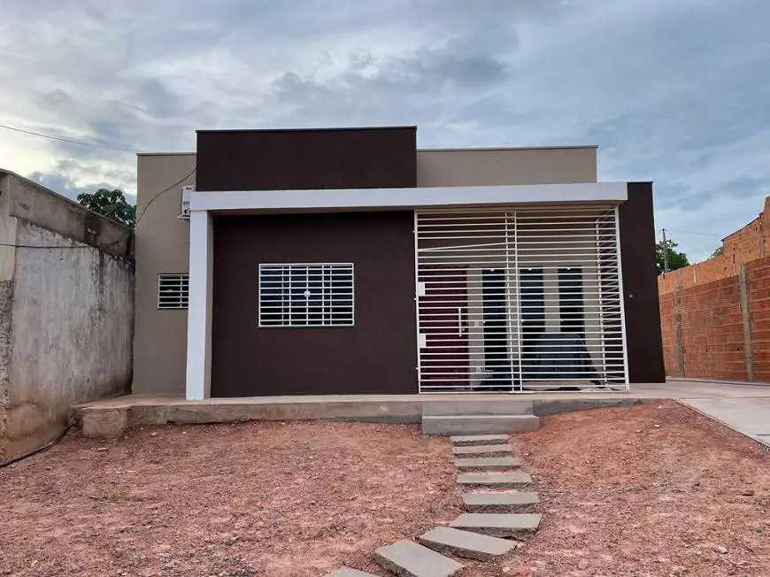 Foto 1 de Casa com 3 Quartos à venda, 69m² em Dom Bosco, Cuiabá