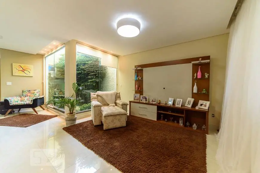 Foto 1 de Casa com 3 Quartos para alugar, 360m² em Santo Antônio, São Caetano do Sul