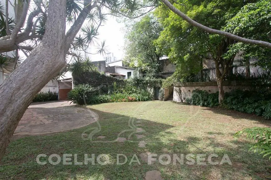 Foto 1 de Sobrado com 5 Quartos à venda, 400m² em Indianópolis, São Paulo