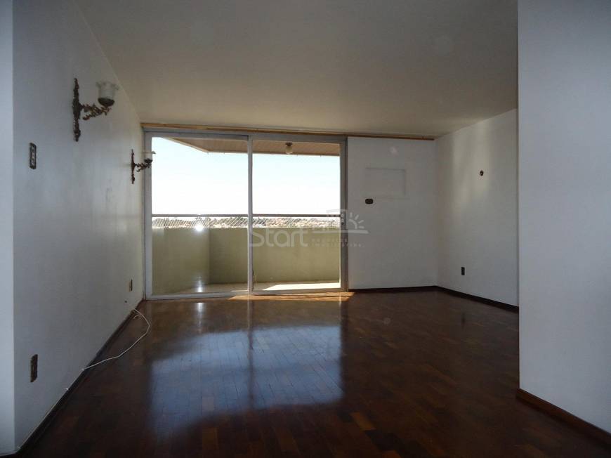 Foto 2 de Apartamento com 3 Quartos para venda ou aluguel, 168m² em Cambuí, Campinas