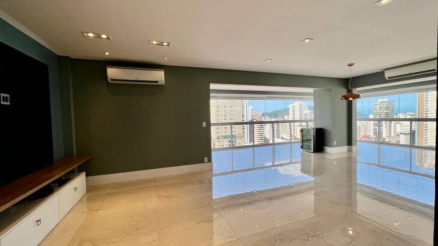 Foto 5 de Apartamento com 3 Quartos à venda, 171m² em Embaré, Santos