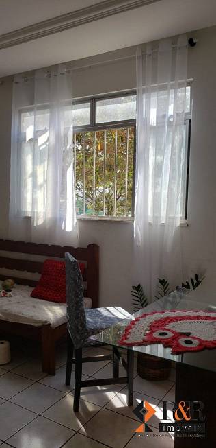 Foto 2 de Apartamento com 3 Quartos à venda, 65m² em Heliópolis, Belo Horizonte