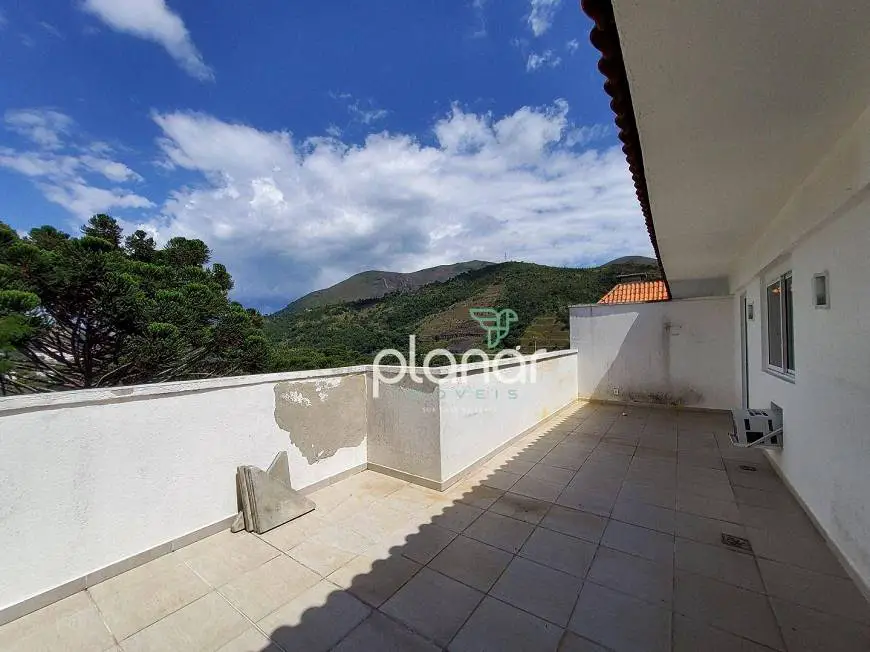 Foto 1 de Apartamento com 3 Quartos para alugar, 140m² em Itaipava, Petrópolis