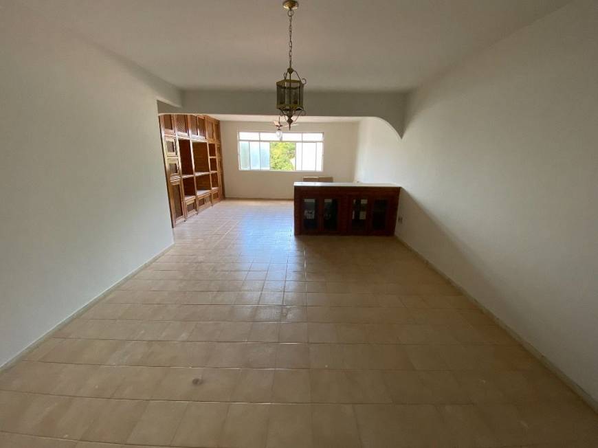 Foto 2 de Apartamento com 3 Quartos à venda, 130m² em São José, Montes Claros