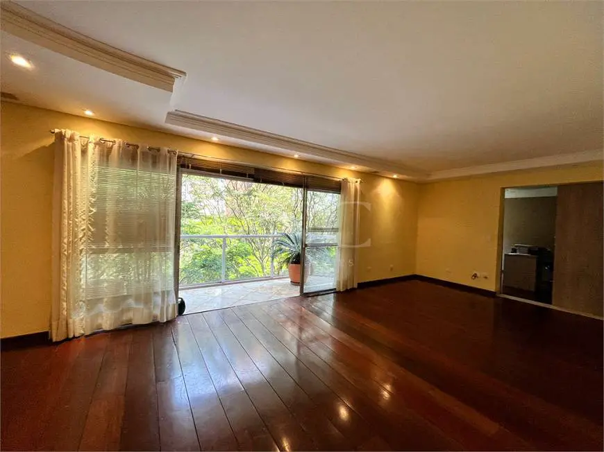 Foto 1 de Apartamento com 3 Quartos para alugar, 185m² em Vila Nova Conceição, São Paulo