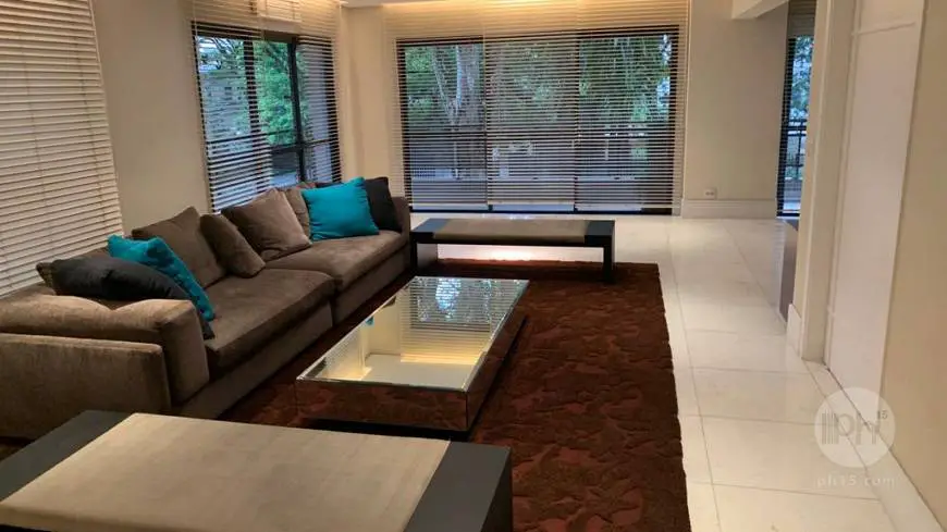 Foto 1 de Apartamento com 3 Quartos para alugar, 266m² em Vila Nova Conceição, São Paulo