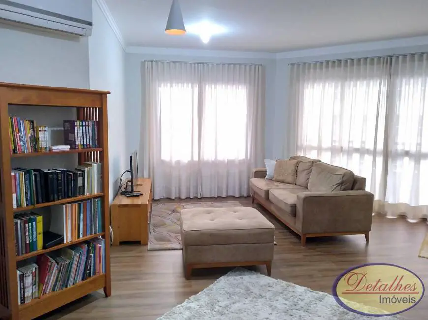 Foto 1 de Apartamento com 4 Quartos para alugar, 220m² em Jardim Aquarius, São José dos Campos