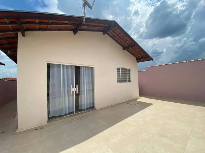 Foto 3 de Casa com 3 Quartos à venda, 300m² em CENTRO, Águas de São Pedro