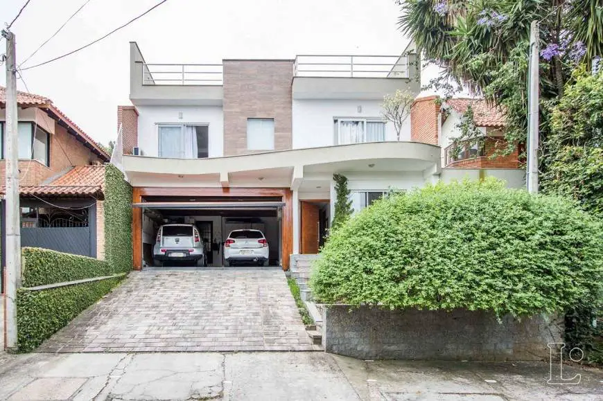 Foto 1 de Casa com 3 Quartos à venda, 273m² em Espiríto Santo, Porto Alegre