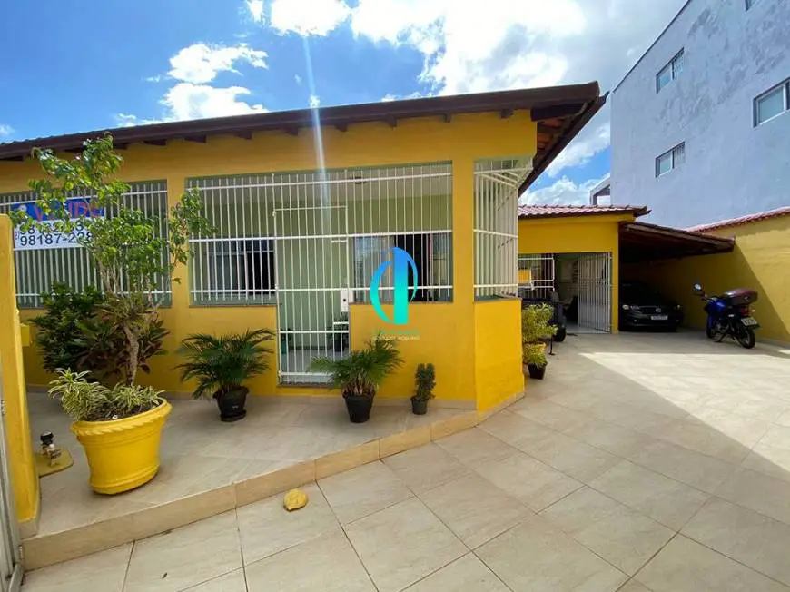 Foto 1 de Casa com 3 Quartos à venda, 200m² em Parque Residencial Laranjeiras, Serra