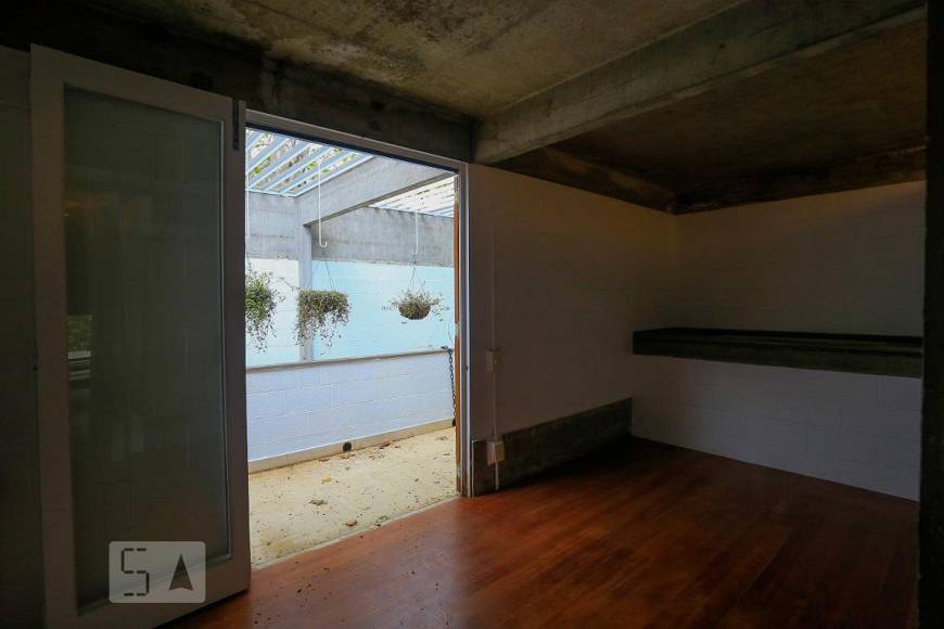 Foto 3 de Casa com 5 Quartos para alugar, 235m² em Vila Madalena, São Paulo