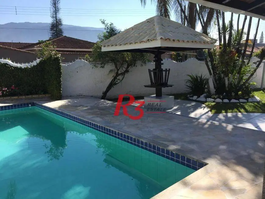 Foto 1 de Casa com 6 Quartos à venda, 420m² em Balneario Florida, Praia Grande