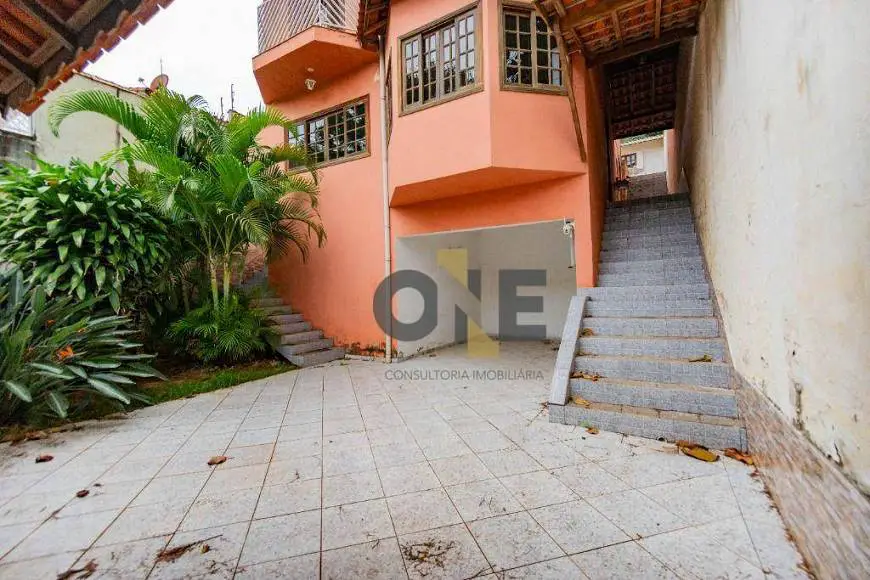 Foto 2 de Casa de Condomínio com 3 Quartos à venda, 170m² em Granja Viana, Carapicuíba