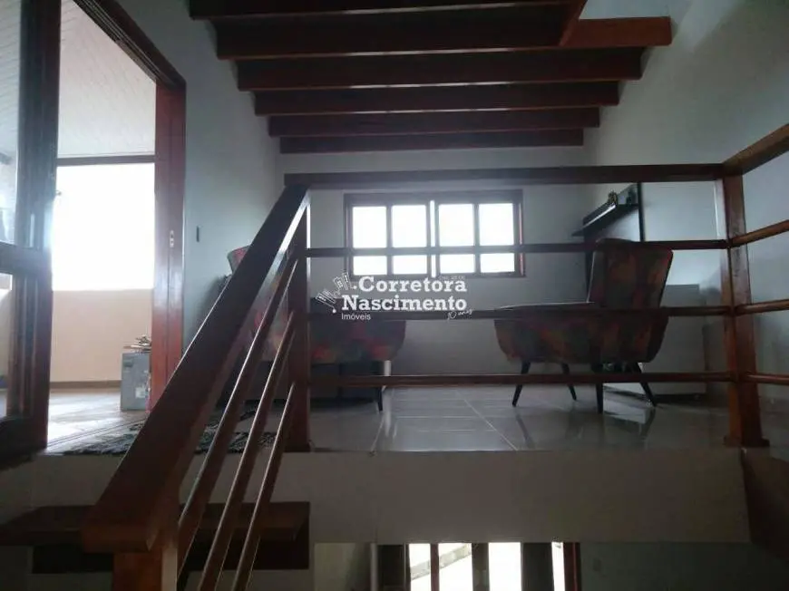 Foto 4 de Sobrado com 4 Quartos para alugar, 462m² em Centro, Jacareí
