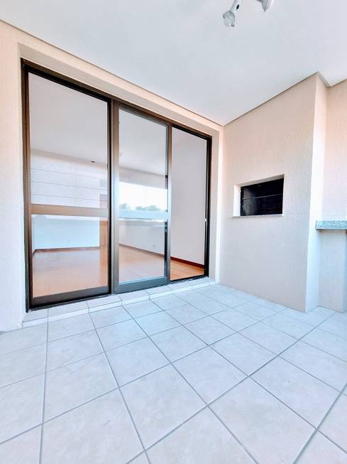 Foto 1 de Apartamento com 2 Quartos à venda, 71m² em Santa Cecília, Porto Alegre