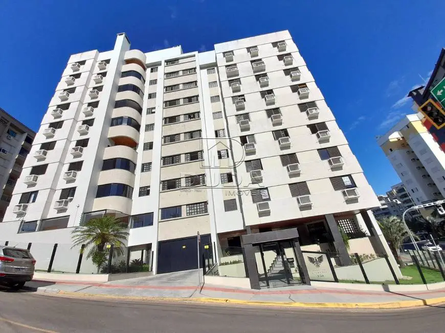 Foto 1 de Apartamento com 3 Quartos para alugar, 294m² em Comerciario, Criciúma