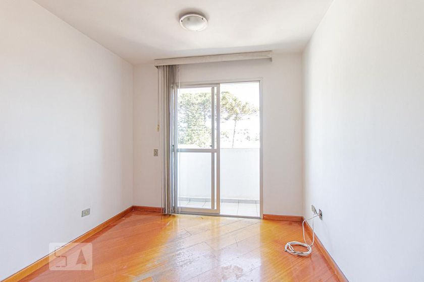 Foto 3 de Apartamento com 3 Quartos para alugar, 86m² em Guaíra, Curitiba