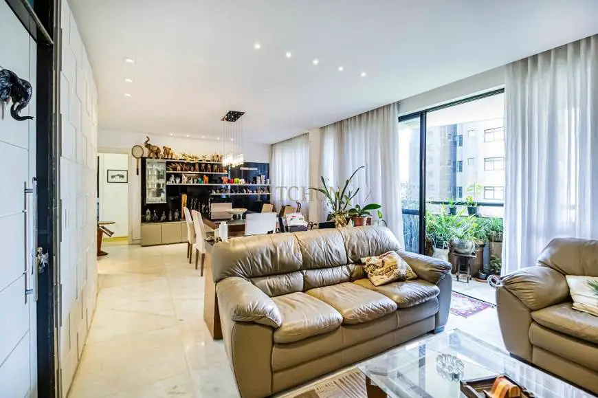 Foto 1 de Apartamento com 4 Quartos à venda, 155m² em Belvedere, Belo Horizonte