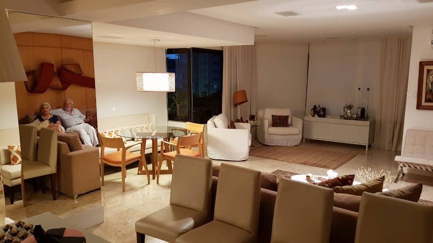 Foto 5 de Apartamento com 4 Quartos à venda, 240m² em Jardim Apipema, Salvador