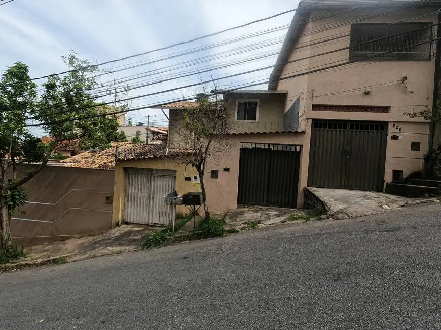 Foto 1 de Casa com 2 Quartos à venda, 83m² em Jaqueline, Belo Horizonte